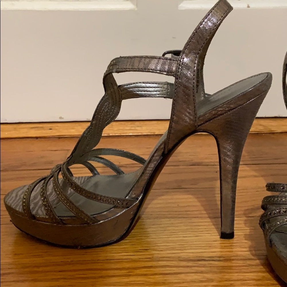 Heels - Picture 2 of 7